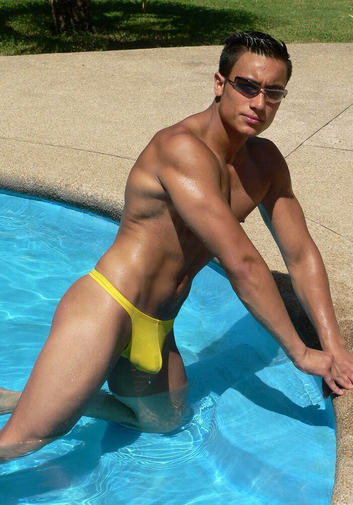 Ergowear Pouch Swimsuit Thong X3D Yellow Top Body inside pool