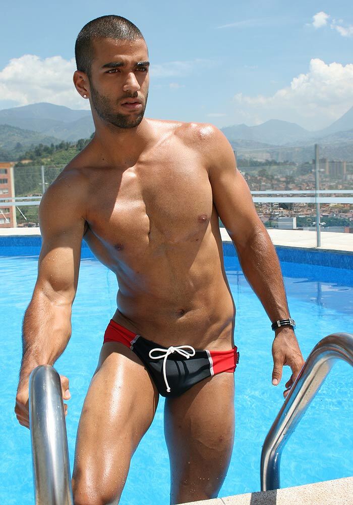 Ergowear Flex Pouch Swimsuit Black/Red Front Body Beside Pool