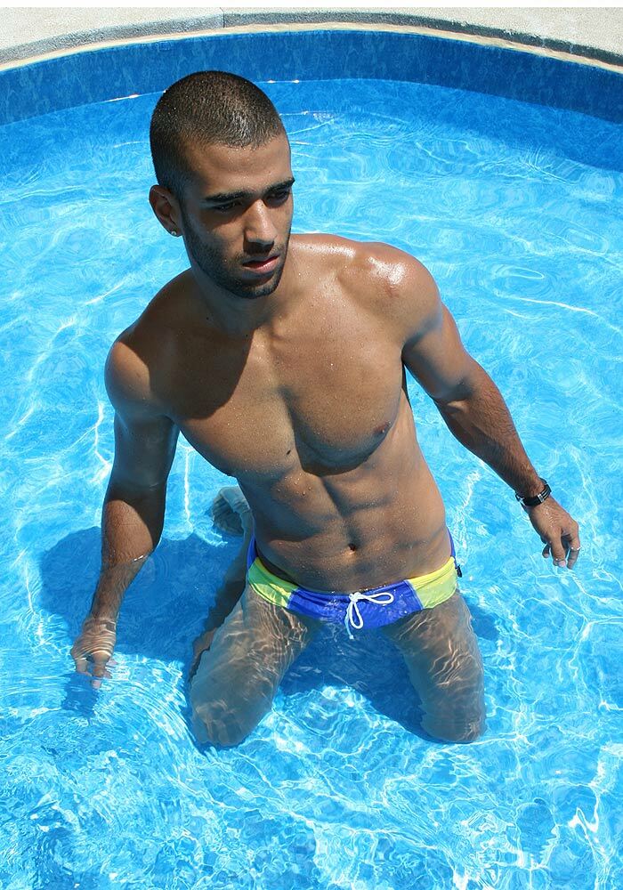 Ergowear Flex Pouch Swimsuit Blue/Yellow Crouched in Pool